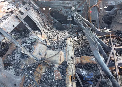 1998 Buick Regal Ls z USA, uszkodzony, nr VIN 2G4WB52K3W1555601